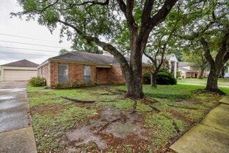 Building Photo - 15210 Windy Cove Dr