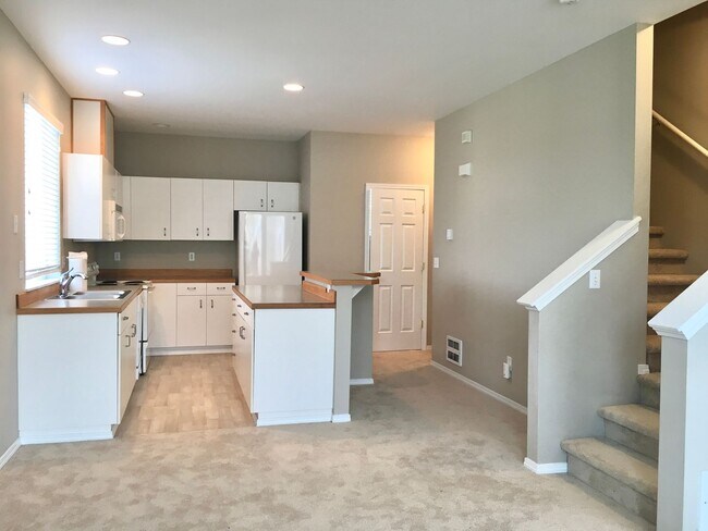 Foto del edificio - West Seattle Fantastic 3bd 1.5 bath Townho...
