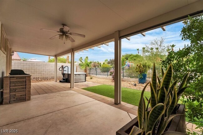 Foto del edificio - 3027 Panorama Ridge Dr