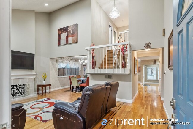 Building Photo - 4 br, 2.5 bath House - 185 Quinault Way, F...