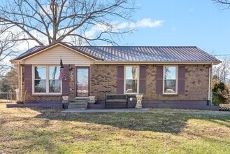 Building Photo - 233 Old Hopkinsville Hwy