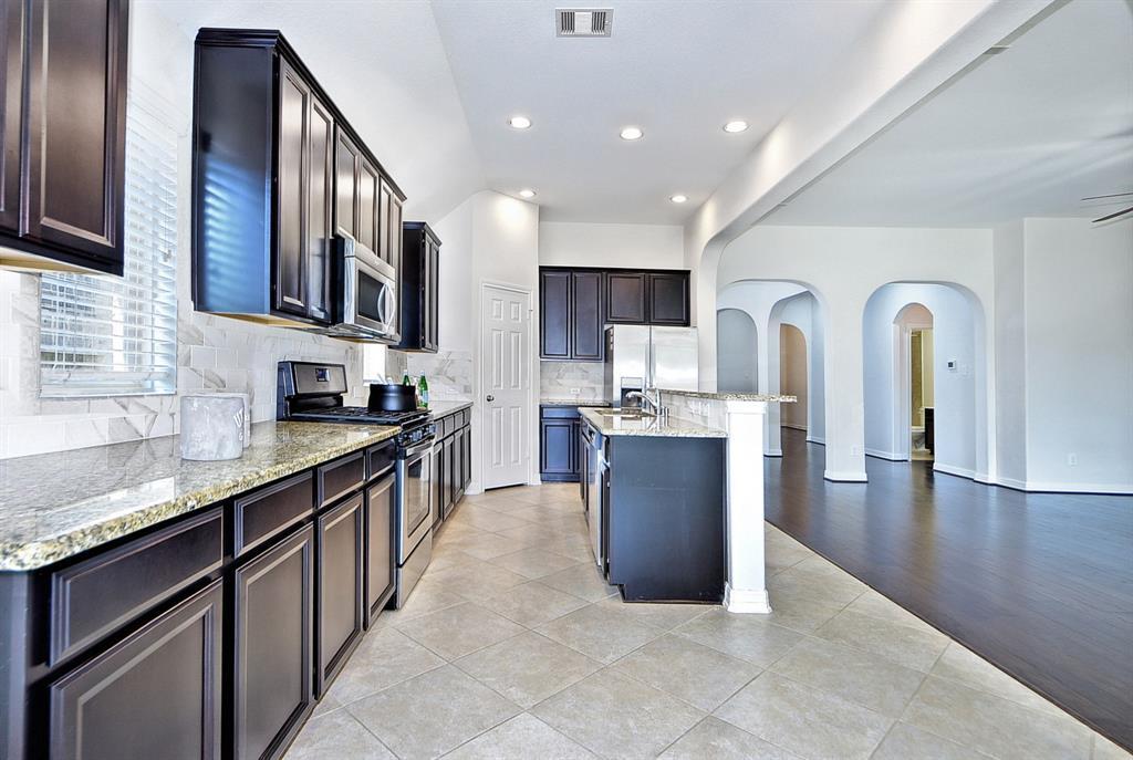 8210 Summer Lake Pass Ln