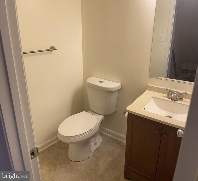 Building Photo - 14420 Pebble Hill Ln