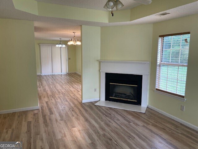 Foto del edificio - 7910 Four Oaks Ct