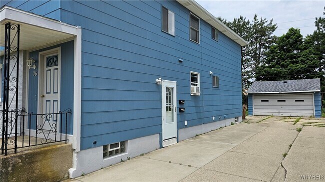 Foto del edificio - 26 Wells Ave