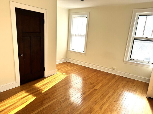 Foto del edificio - 5451 S East View Park