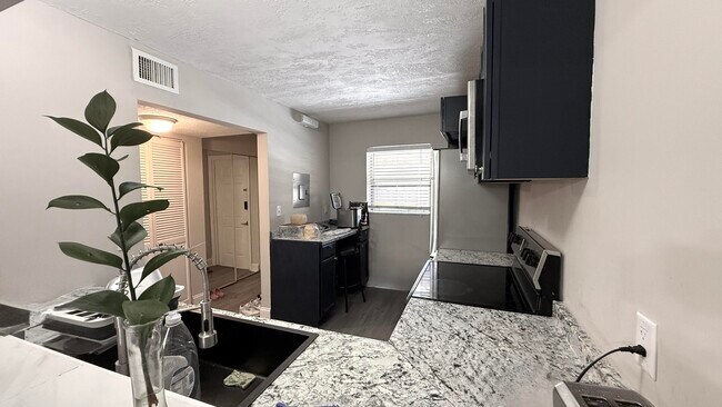 Foto del edificio - 2925 SW 22nd Ave