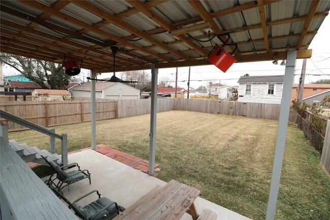 Building Photo - 5506 Avenue Q