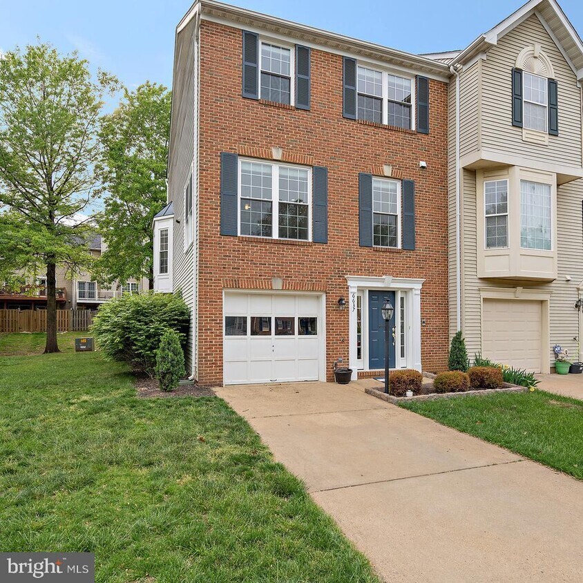 Foto principal - 6637 Kelsey Point Cir