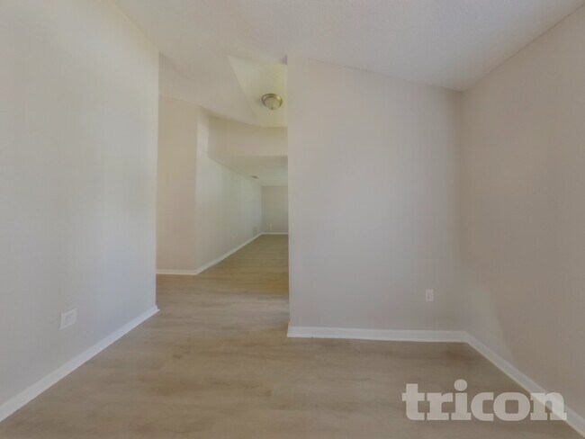 Foto del edificio - 1044 Darlington Ct