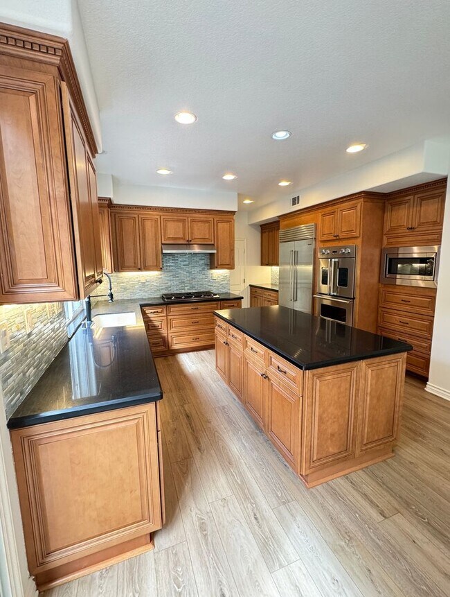 Foto del edificio - Beautiful Remodeled home in Dos Vientos