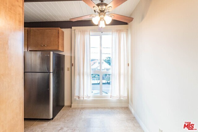 Foto del edificio - 415 Cottage Home St