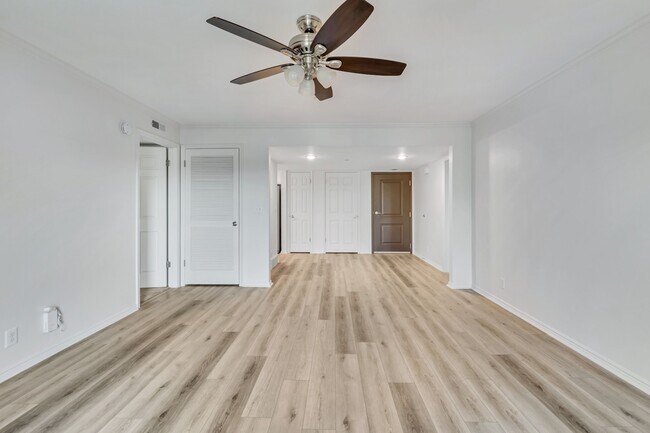Building Photo - 2244 North Canyon Road, Unit 312