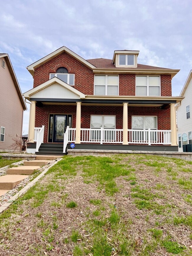 Building Photo - 5873 Clemens Ave