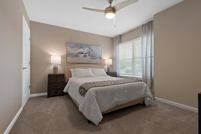 Building Photo - Redwood Centerville