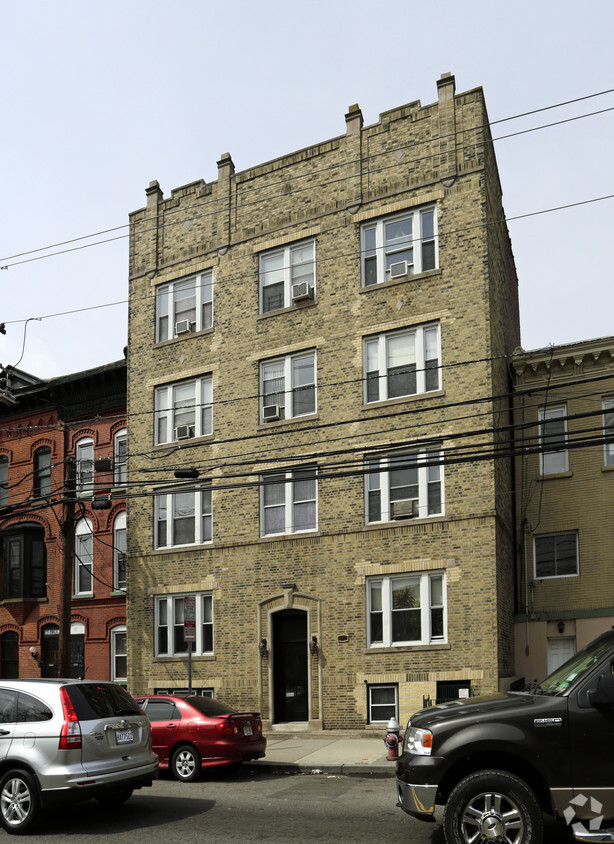 Building Photo - 141 Palisade Ave