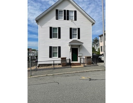 Building Photo - 41 Pond St