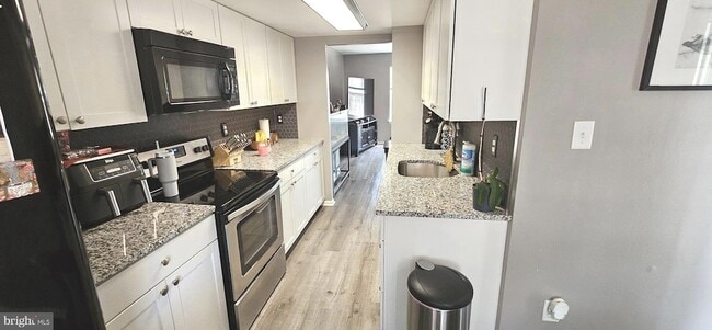 Photo - 6266 Ducketts Ln Townhome