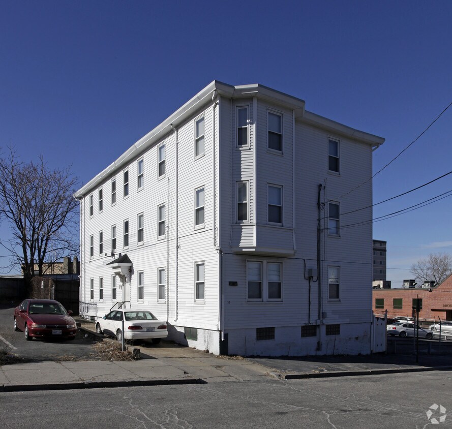 Primary Photo - 51 Brayton Ave