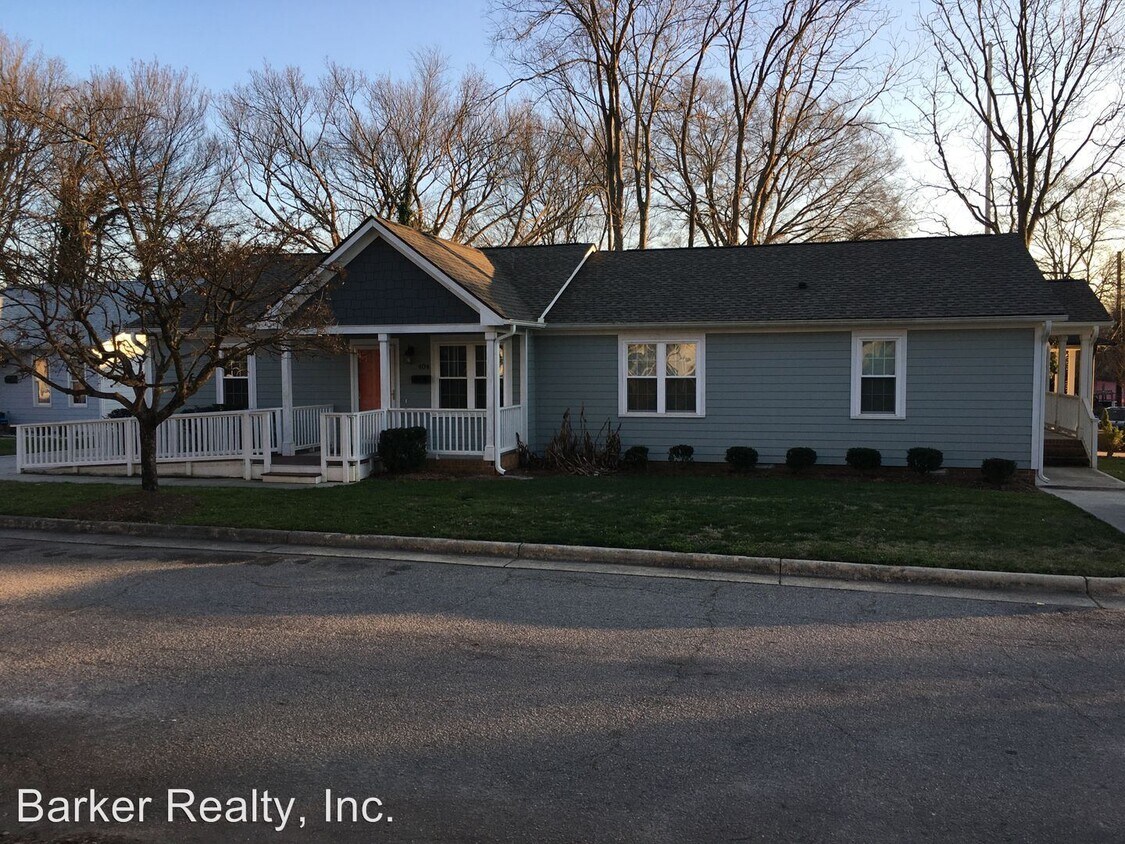 Primary Photo - 2 br, 1 bath House - 404 Top Greene Lane