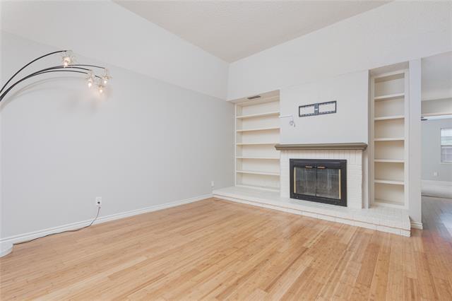 Foto del edificio - 9142 Emberglow Ln