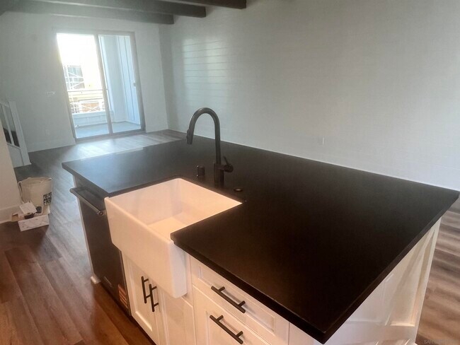 Building Photo - 1301 Bergamo Pl
