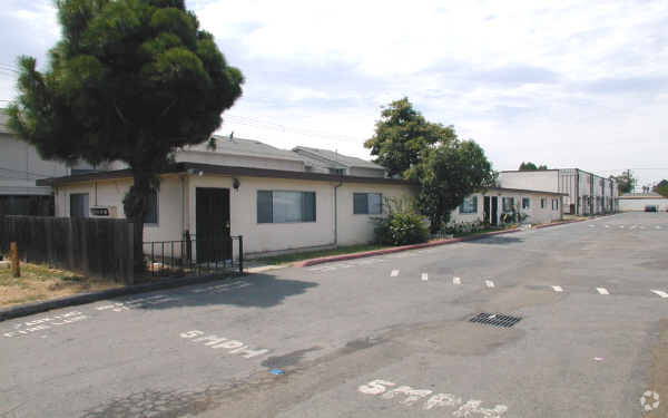Building Photo - Sunshine Apartments