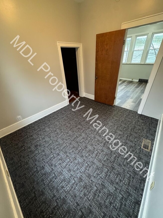 Building Photo - 3 Bedroom Home for Rent in Bay City