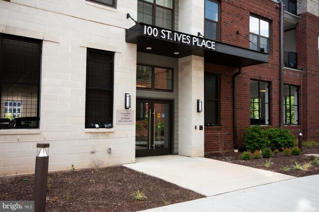 Foto del edificio - 100 St Ives Pl
