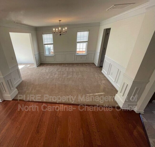 Foto del edificio - 3223 Erwin Trace Dr