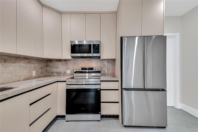 Foto del edificio - 807 NW 51st St