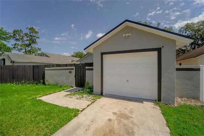 Foto del edificio - 9785 Piney Point Cir