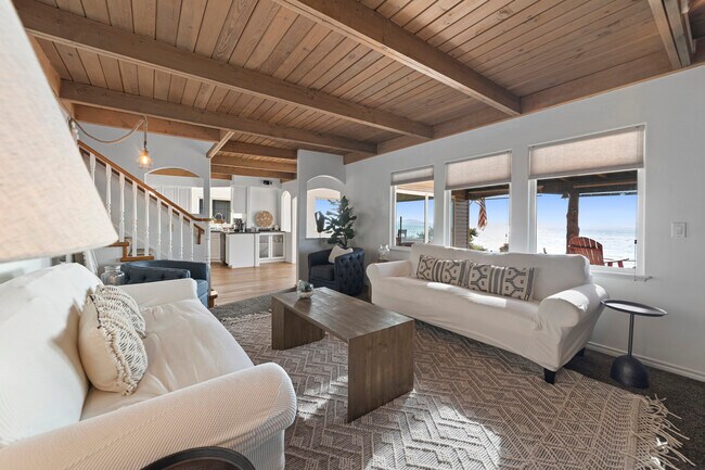 Foto del edificio - 4825 Sucia Dr