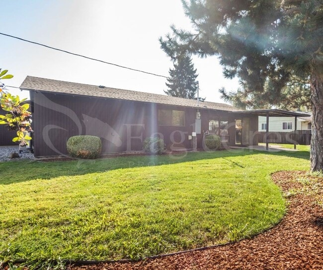 Building Photo - Live Large in 1,632 Sq. Ft. – Gorgeous 3BR...