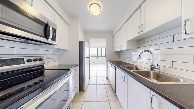 Building Photo - 500 PROUDFOOT LANE