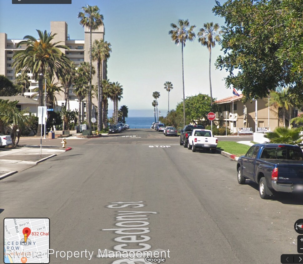 Primary Photo - 818-832 Chalcedony St