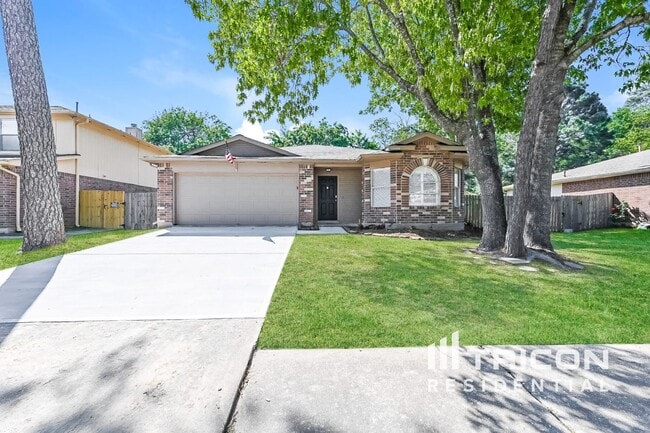 Building Photo - 20111 Bambiwoods Dr