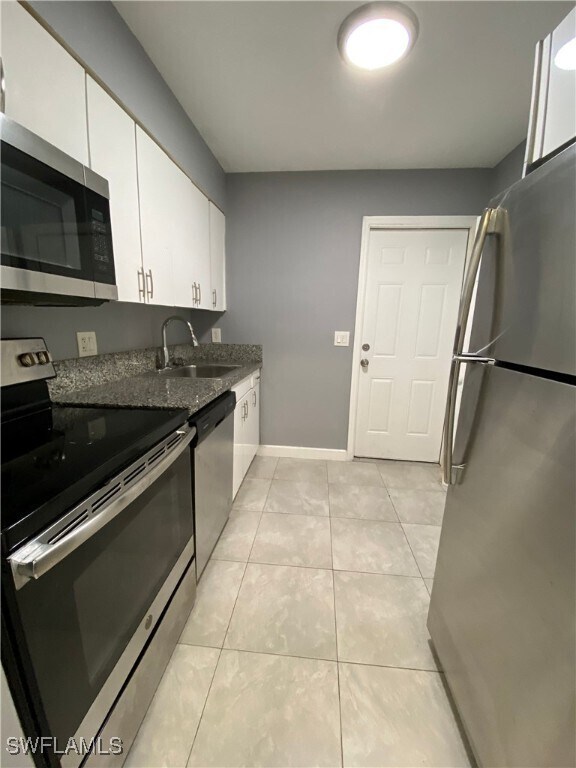 Building Photo - 4186 Pine Drop Ln