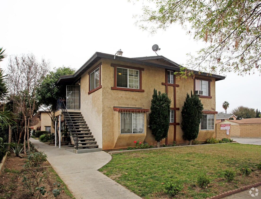 Foto del edificio - 1076-1080 Larimore Ave