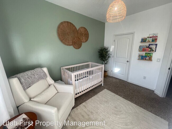 Building Photo - 4 br, 2 bath House - 3202 E Maple Mountain Dr