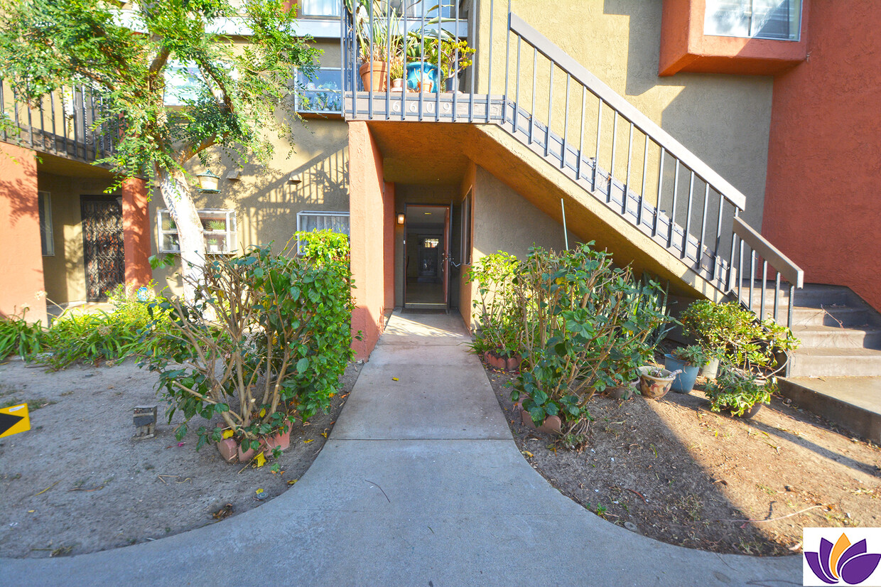 Primary Photo - 6609 Caro St