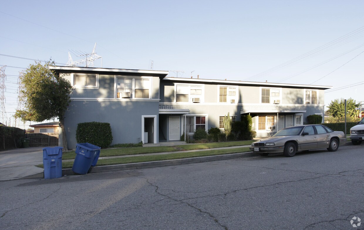 Foto del edificio - 5949 Cartwright Ave