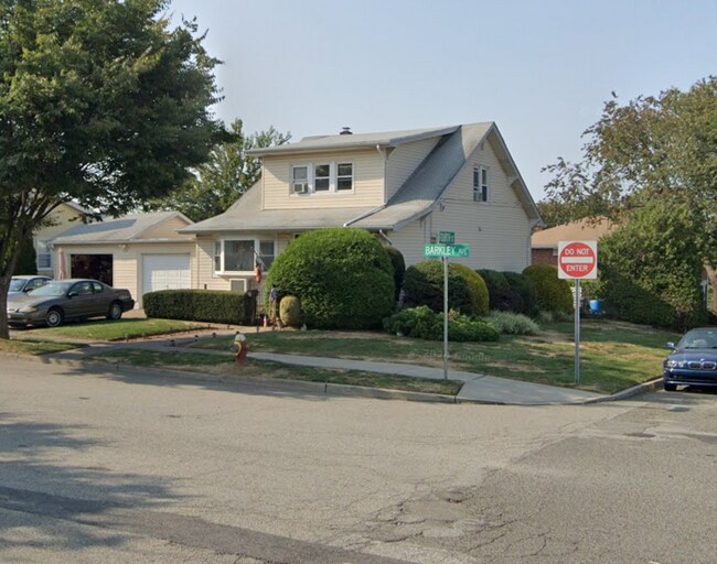 Foto del edificio - 114 Barkley Ave