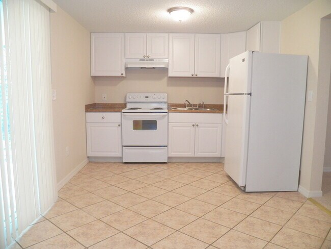 Foto del edificio - 8081 45th St N