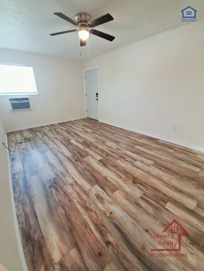 Foto del edificio - 2110 NW Lindy Ave
