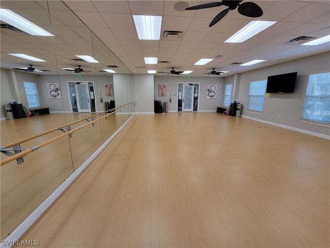 Building Photo - 2611 Somerville Loop