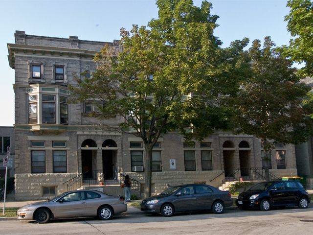 Primary Photo - 920 E Knapp St