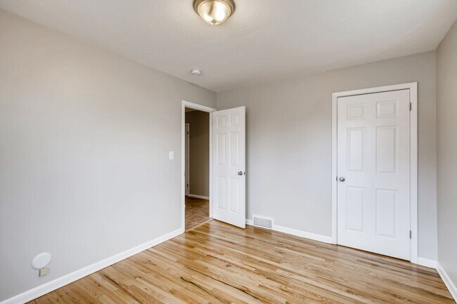 Building Photo - Recently Remodeled 4 bedroom, 2 bath Ranch...