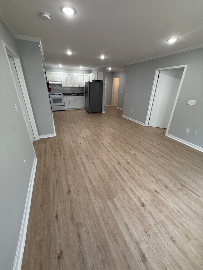 Building Photo - 47 12th Ave