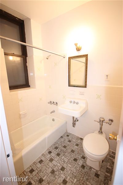Building Photo - 111 W 72nd St